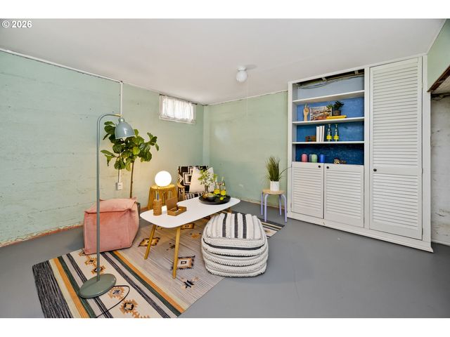 5285 Ne 72ND Ave Ne, Portland, OR 97218
