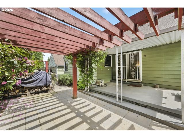 5285 Ne 72ND Ave Ne, Portland, OR 97218