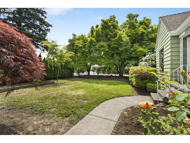 5285 Ne 72ND Ave Ne, Portland, OR 97218