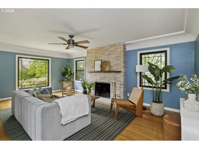 5285 Ne 72ND Ave Ne, Portland, OR 97218