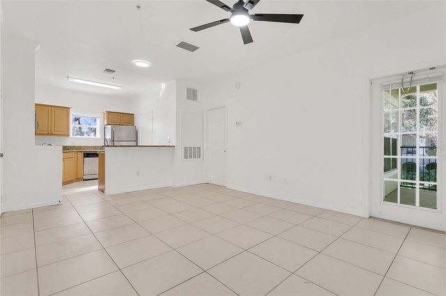 3551 CONROY ROAD 122, Orlando, FL 32839