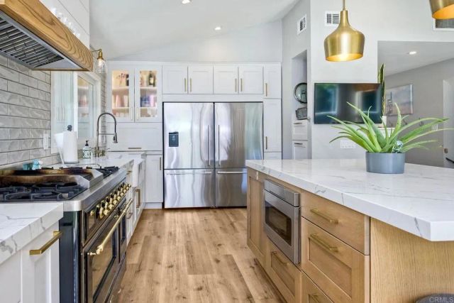 1851 Valencia Avenue, Carlsbad, CA 92008