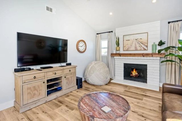 1851 Valencia Avenue, Carlsbad, CA 92008