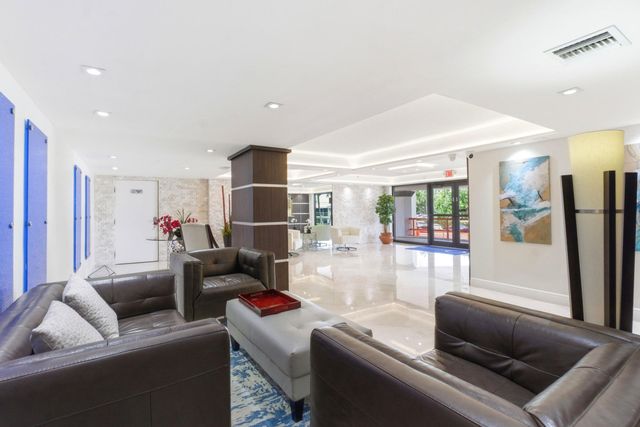 1167 Hillsboro Mile 206, Hillsboro Beach, FL 33062