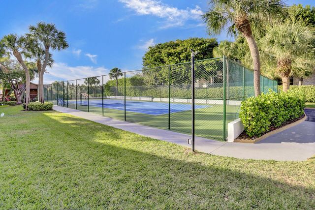 1167 Hillsboro Mile 206, Hillsboro Beach, FL 33062