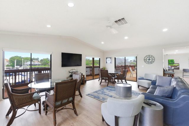 1167 Hillsboro Mile 206, Hillsboro Beach, FL 33062