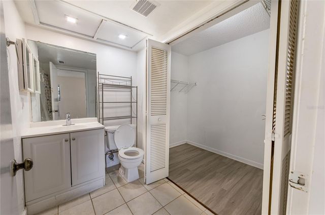 7873 NIAGARA AVENUE 1803, Tampa, FL 33617