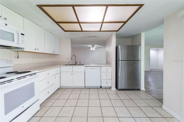 7873 NIAGARA AVENUE 1803, Tampa, FL 33617