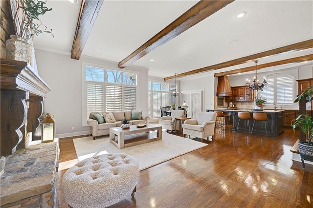 5414 W 164th Place, Overland Park, KS 66085