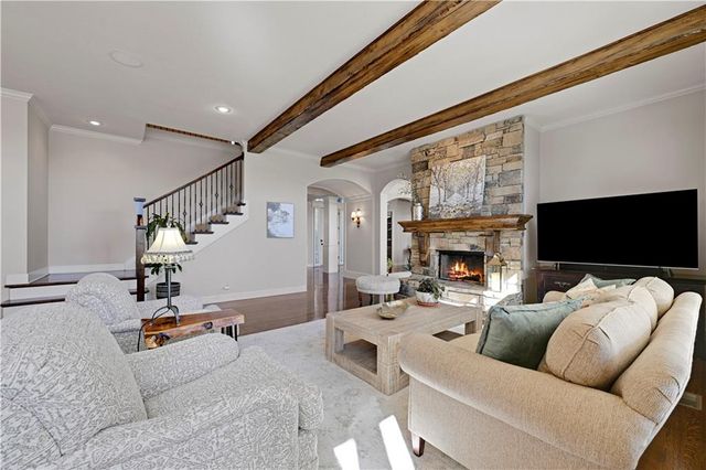 5414 W 164th Place, Overland Park, KS 66085