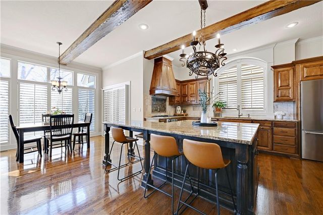 5414 W 164th Place, Overland Park, KS 66085