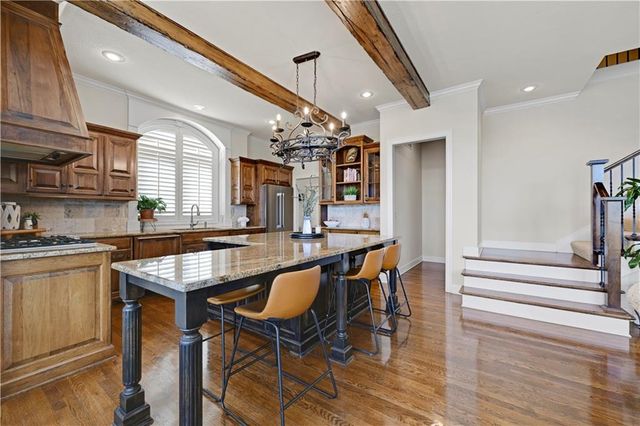 5414 W 164th Place, Overland Park, KS 66085