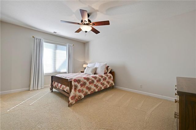 5414 W 164th Place, Overland Park, KS 66085