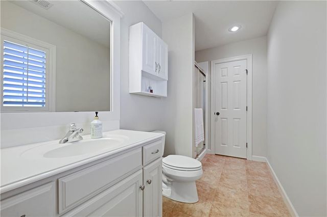 5414 W 164th Place, Overland Park, KS 66085