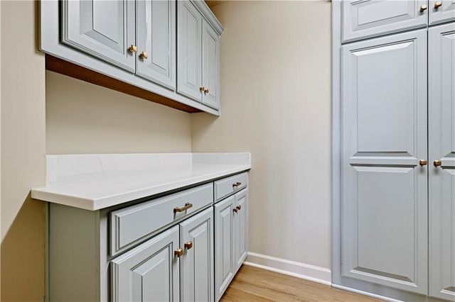 5414 W 164th Place, Overland Park, KS 66085