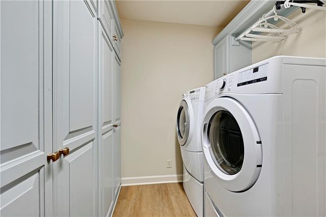 5414 W 164th Place, Overland Park, KS 66085