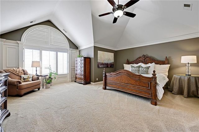 5414 W 164th Place, Overland Park, KS 66085