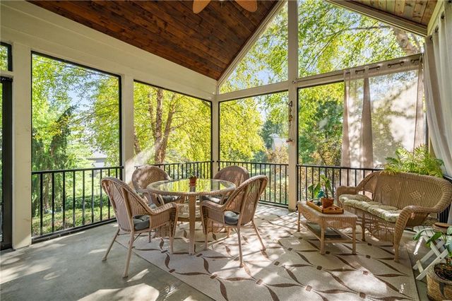 5414 W 164th Place, Overland Park, KS 66085