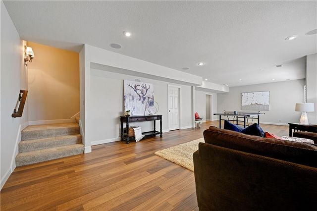 5414 W 164th Place, Overland Park, KS 66085