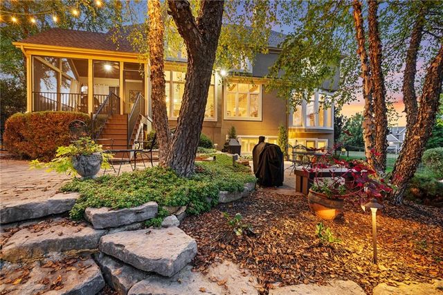 5414 W 164th Place, Overland Park, KS 66085