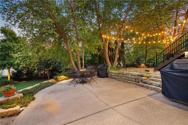 5414 W 164th Place, Overland Park, KS 66085