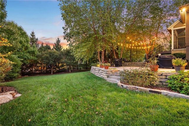 5414 W 164th Place, Overland Park, KS 66085