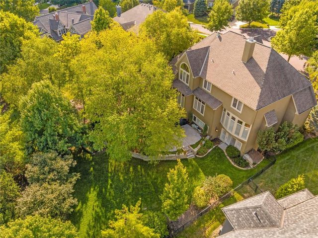 5414 W 164th Place, Overland Park, KS 66085