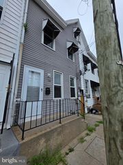 166 JERSEY ST, Trenton, NJ 08611