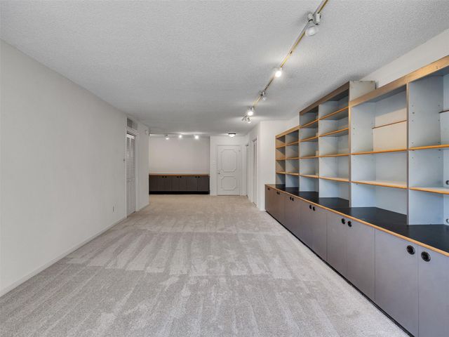 5050 Ambassador Way 218, Houston, TX 77056