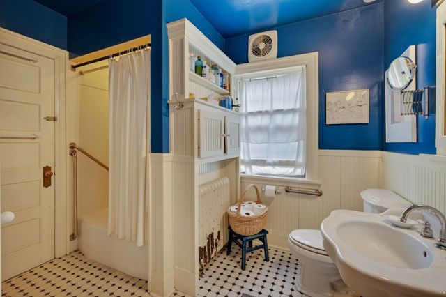 4423 Kingman Boulevard, Des Moines, IA 50311