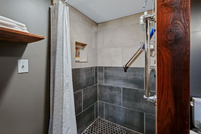 4423 Kingman Boulevard, Des Moines, IA 50311