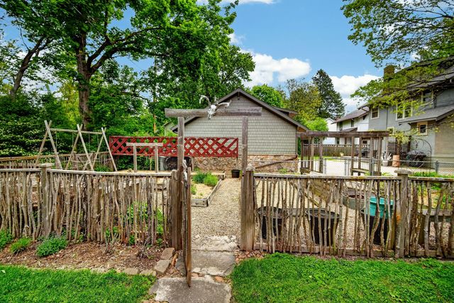 4423 Kingman Boulevard, Des Moines, IA 50311