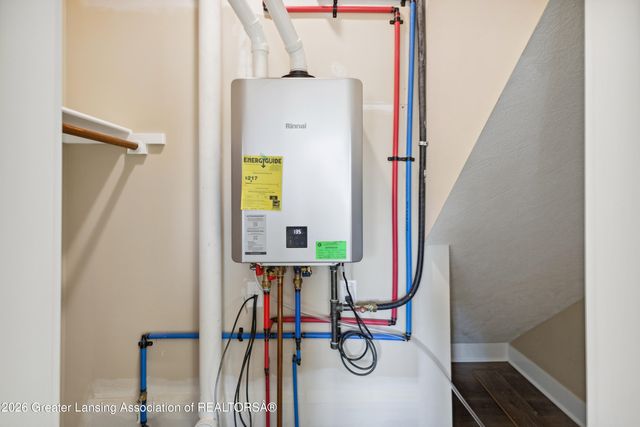 416 N Martin Luther King Junior Boulevard, Lansing, MI 48915