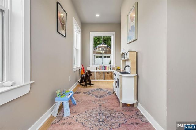 39 Walnut Crescent, Montclair, NJ 07042