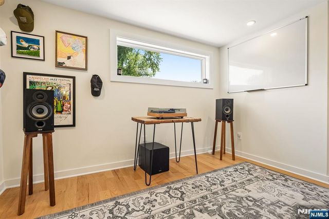 39 Walnut Crescent, Montclair, NJ 07042