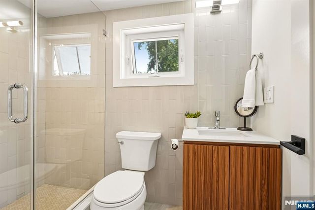 39 Walnut Crescent, Montclair, NJ 07042