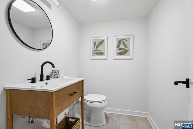 39 Walnut Crescent, Montclair, NJ 07042