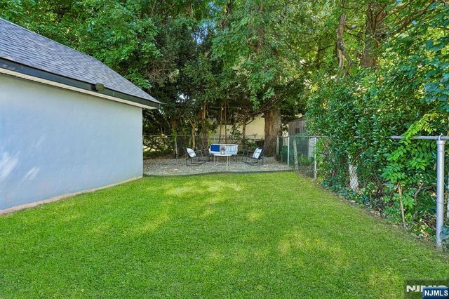 39 Walnut Crescent, Montclair, NJ 07042