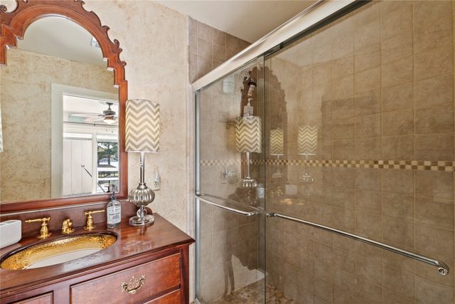 230 Bushwhacker Drive, Mabank, TX 75156