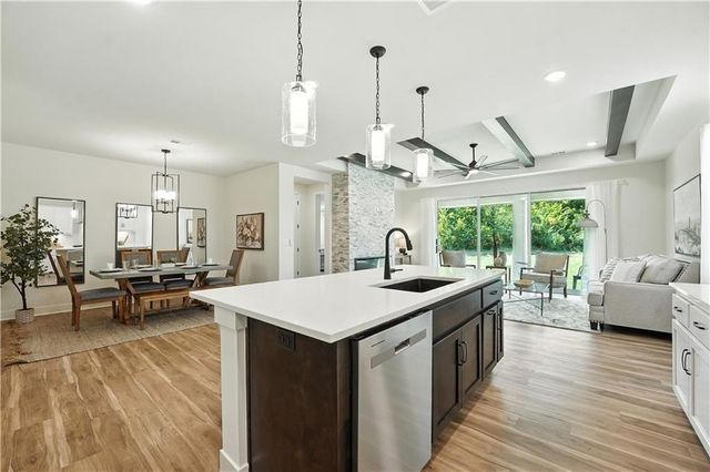 20674 Skyview Lane, Spring Hill, KS 66083