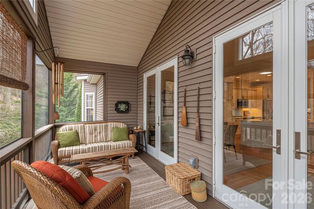 59 Old Pasture Way, Hendersonville, NC 28739