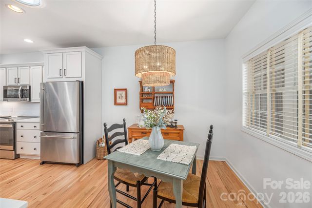 59 Old Pasture Way, Hendersonville, NC 28739