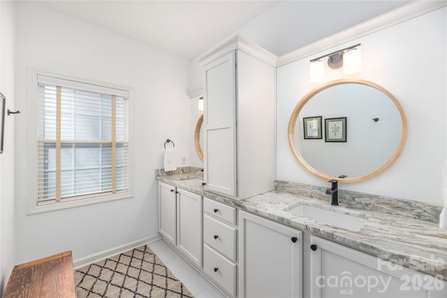 59 Old Pasture Way, Hendersonville, NC 28739