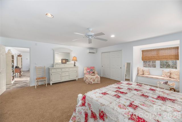 59 Old Pasture Way, Hendersonville, NC 28739