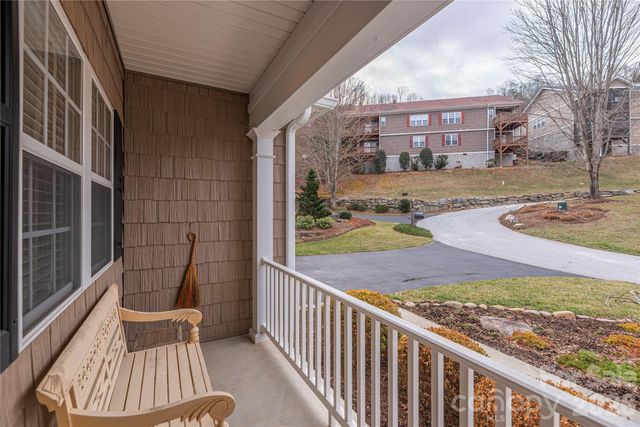 59 Old Pasture Way, Hendersonville, NC 28739