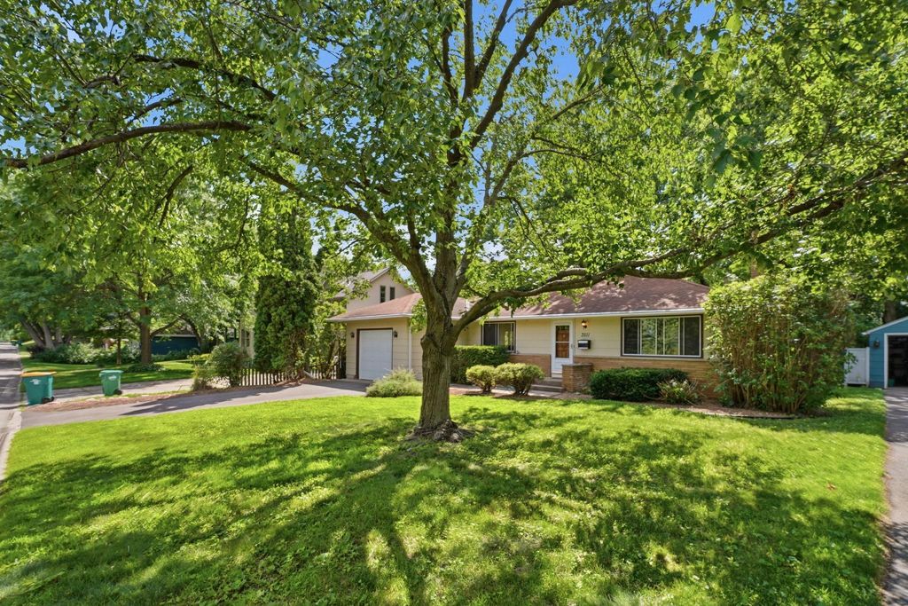 3511 Zane Avenue N, Crystal, MN 55422 — exterior