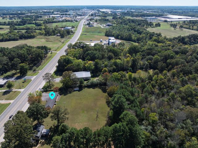 2763 Highway 43, N, Lawrenceburg, TN 38464