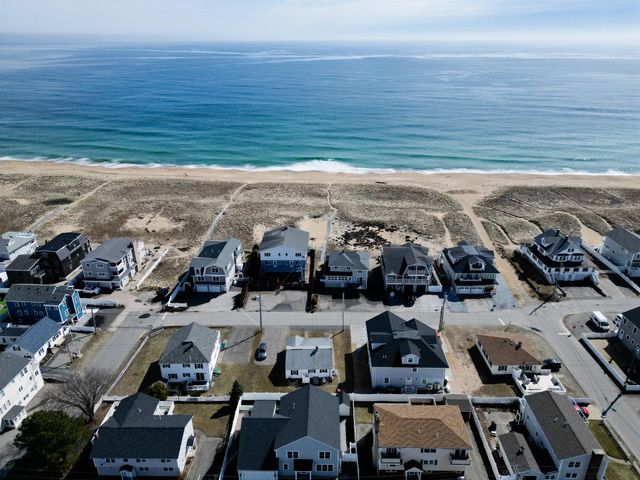 308 Atlantic Avenue, Seabrook, NH 03874