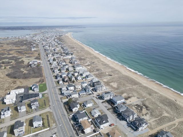 308 Atlantic Avenue, Seabrook, NH 03874