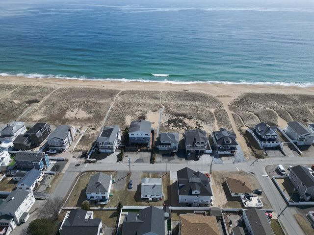 308 Atlantic Avenue, Seabrook, NH 03874